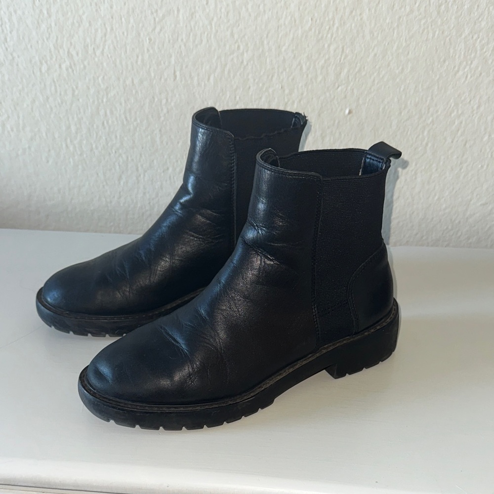 Steve Madden Black Leather Ankle Boots Women’s Size 8.5